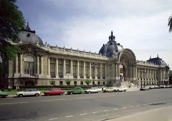 Udsigt over facaden af Petit-Palais, bygget i 1900 (se også 224968)